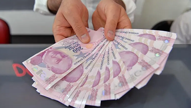 Турецкая лира вошла в топ-5 валют по объемам торгов на Мосбирже