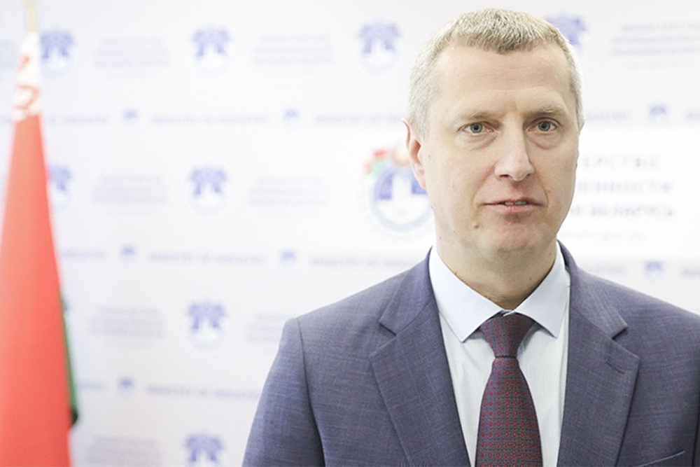 Посол Беларуси обсудил с томским губернатором совместное развитие беспилотной авиации