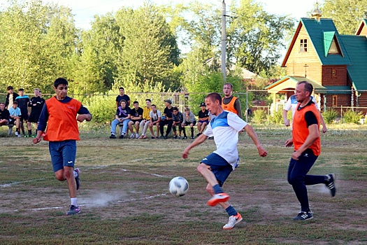 КЗФ собрал дворовые команды на турнир по мини-футболу