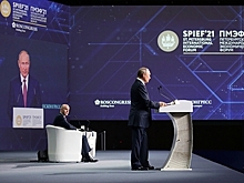 У журналиста потребовали надеть черные носки при работе с Путиным на ПМЭФ