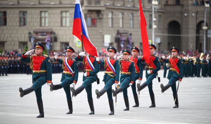 Парад Победы в Волгограде проходит в присутствии участников СВО и ветеранов