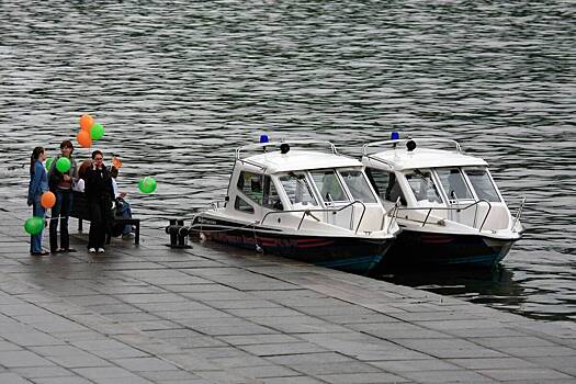 Пассажиры погибли при опрокидывании катера на Волге