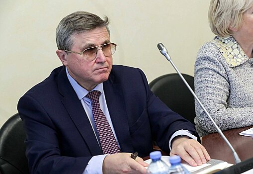 Депутат Смолин указал на риски повторной пересдачи ЕГЭ