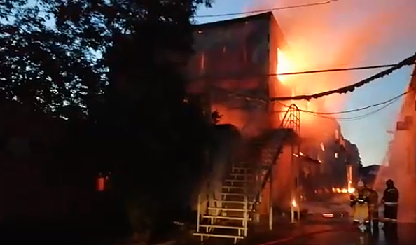 Пожар на складе в Ростове-на-Дону полностью ликвидировали