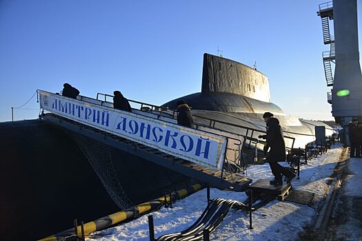 В День моряка-подводника экипаж крейсера "Дмитрий Донской" приглашает на борт