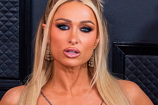 Хилтон усомнилась в своей сексуальности