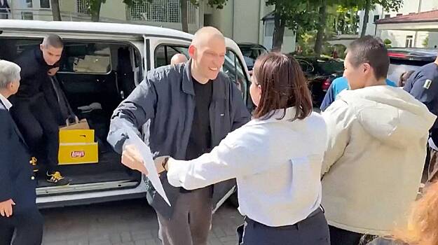Сергей Тихановский вышел на свободу в Белоруссии