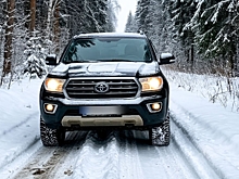 В Зейском округе в снежных завалах застрял автомобиль с водителем и 3 пассажирами