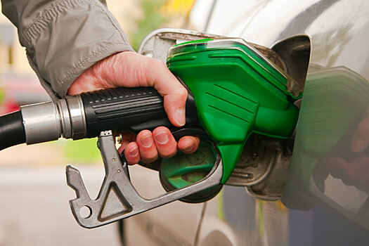 Российские автомобилисты потратили на топливо триллионы рублей