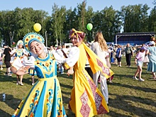 Более тысячи человек сплясали кадриль на фольклорном фестивале в Кузбассе