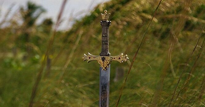 Не только Экскалибур: 10 самых знаменитых мечей Средневековья