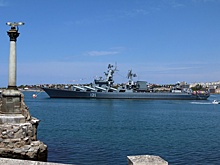 Корабль на Северной стороне Севастополя отбил атаку противокорабельной ракеты