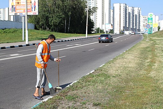 Важные законы, которые Госдума приняла в последнюю сессию: о мигрантах, выезде детей за границу, онлайн-сервисах и другом