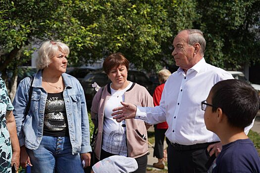 Владимир Чащин посетил объекты благоустройства в Ленинском районе