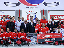 В Москве прошел гала-матч в поддержу паралимпийцев с участием звезд хоккея