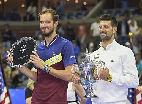 Джокович допустил, что может стать тренером Медведева