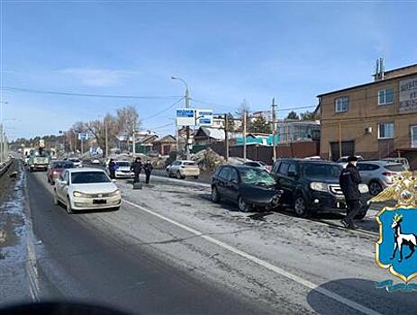 Водитель Ford погиб при столкновении с КамАЗом и Honda в Самарской области