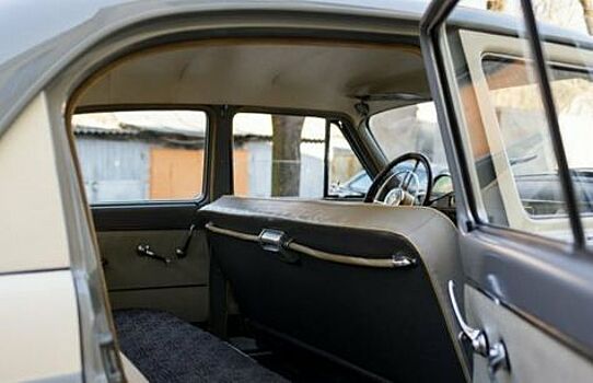 Житель Китая ездит только на ГАЗ-21 и мечтает забрать его в Пекин