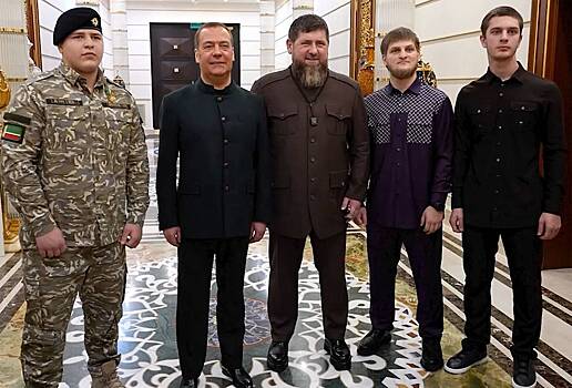 Сын Кадырова выбрал одну награду для встречи с Медведевым