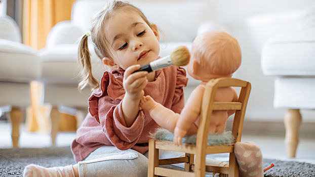 4 шага, которые помогут ребёнку научиться играть самостоятельно