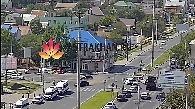 В аварии на улице Николая Островского пострадало 4 человека