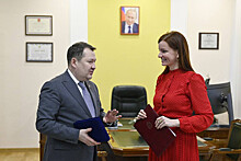 Максим Егоров и Президент Благотворительного фонда «Женщины за жизнь» Наталья Москвитина подписали соглашение о сотрудничестве