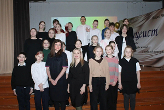 В Свердловской области сотрудники полиции в рамках взаимодействия с волонтерским движением и духовенством провели для детей уроки добра