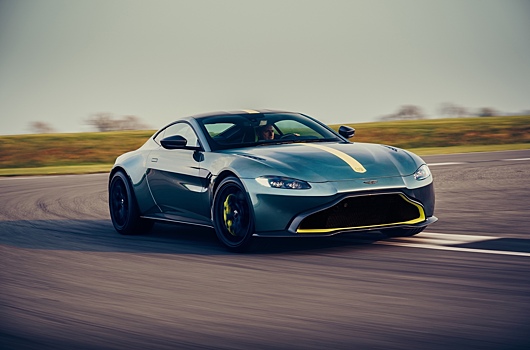 Aston Martin выпустил купе Vantage для любителей «механики»