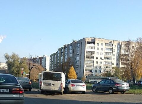 В Орле в тройном ДТП пострадал мужчина