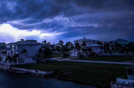 Опасное явление обрушится на Владивосток через несколько часов