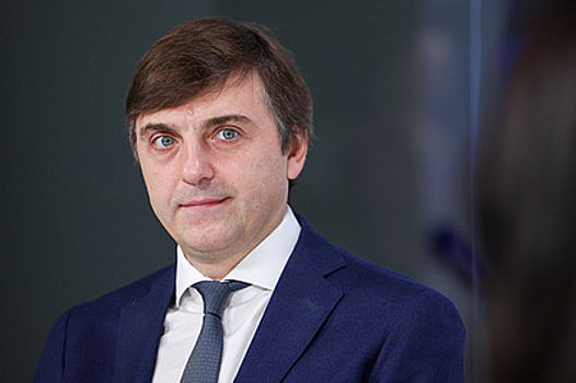 Кравцов подарил мальчику из Брянска паяльную станцию