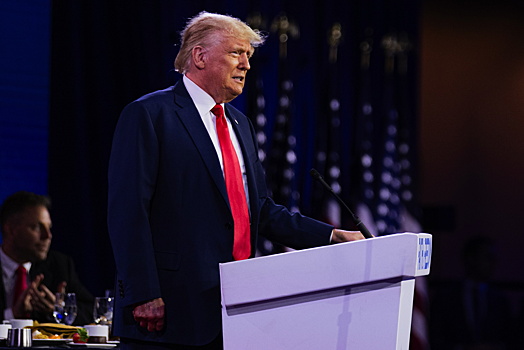 Экс-глава Пентагона предупредил о выходе США из НАТО в случае победы Трампа
