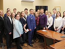Александр Семенников провел экскурсию в Мосгордуму