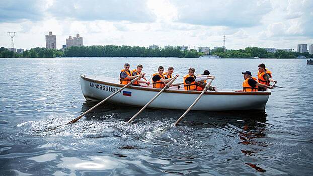 Более 6 тысяч москвичей побывали на детском водном празднике в Морском центре имени Петра Великого