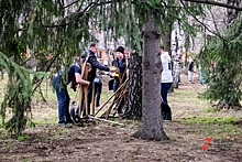 К уборке улиц Екатеринбурга привлекут студентов, обещают заплатить