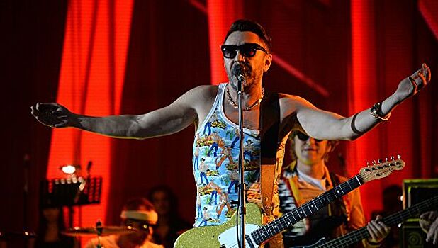 Автограф Шнурова оценили в миллион рублей