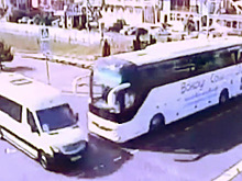 Столкновение двух российских экскурсионных автобусов попало на видео