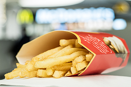 «Макдоналдс» уменьшит порции картофеля фри из-за проблем с поставками