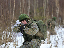 Гермошлем с интегрированной системой связи для экипировки «Ратник» разработают к 2025 году