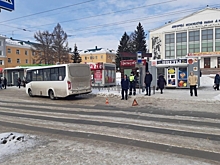 ДТП с пожилой омичкой, которую переехал автобус на Мира, попало на видео