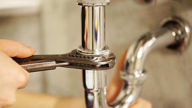 Что можно починить в квартире за счёт УК: полный список бесплатных работ