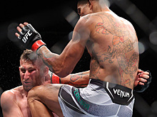 Дебютант UFC нокаутировал соперника ударом коленом