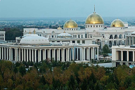 Госслужащие Туркменистана повысят квалификацию в Казахстане