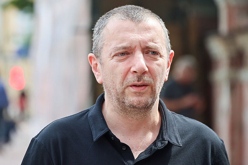 Актер Алексей Агранович на прощании с кинорежиссером Александром Миттой в Центральном доме литераторов в Москве, 17 июля 2025 года