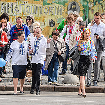 День вышиванки. От Хрущева до метро "Киевская" в Москве