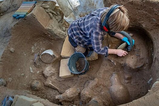 На Корсике найдена богатая гробница Этрусской цивилизации