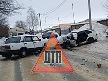 В Каменке в аварии с двумя ВАЗами пострадали три человека