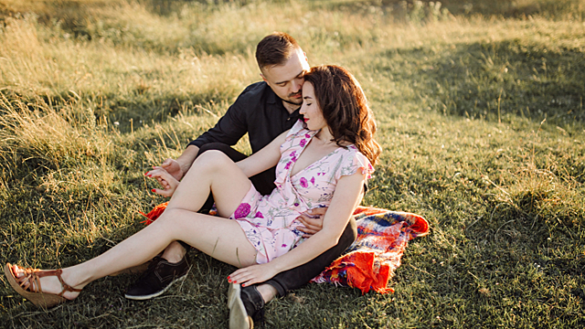 Лунный календарь на август 2025 года: любовь, финансы, карьера