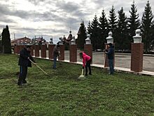 Сотрудники аппарата ЗакСобра поддержали инициативу Валерия Лидина по благоустройству мемориалов