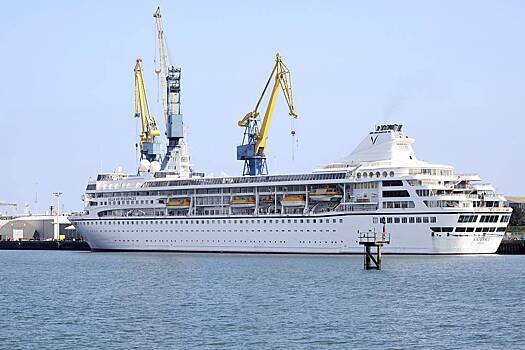 Пенсионерам предложили купить каюты на новом роскошном лайнере